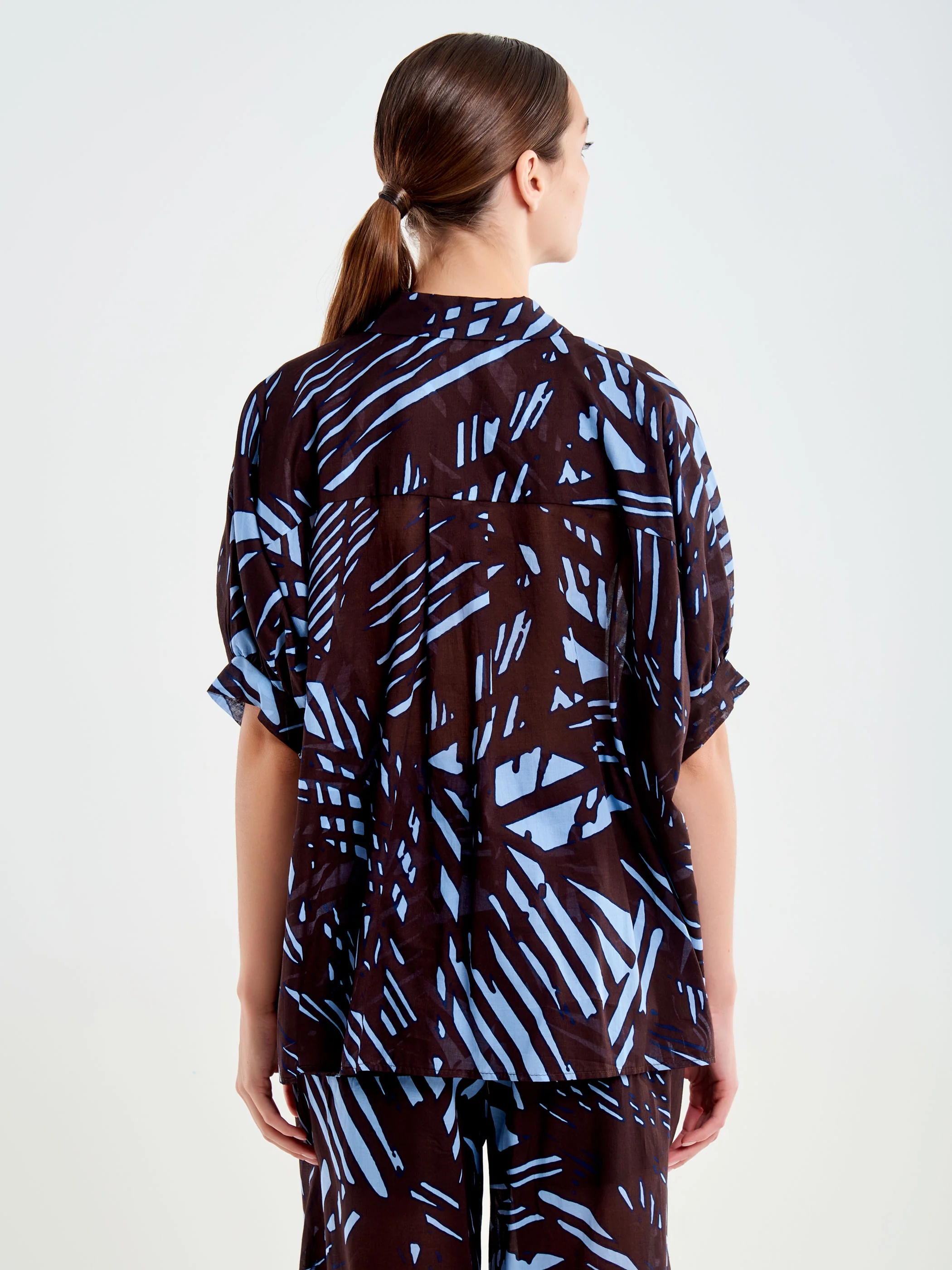 Camicia Oversize con nodo in Fantasia - Image 2