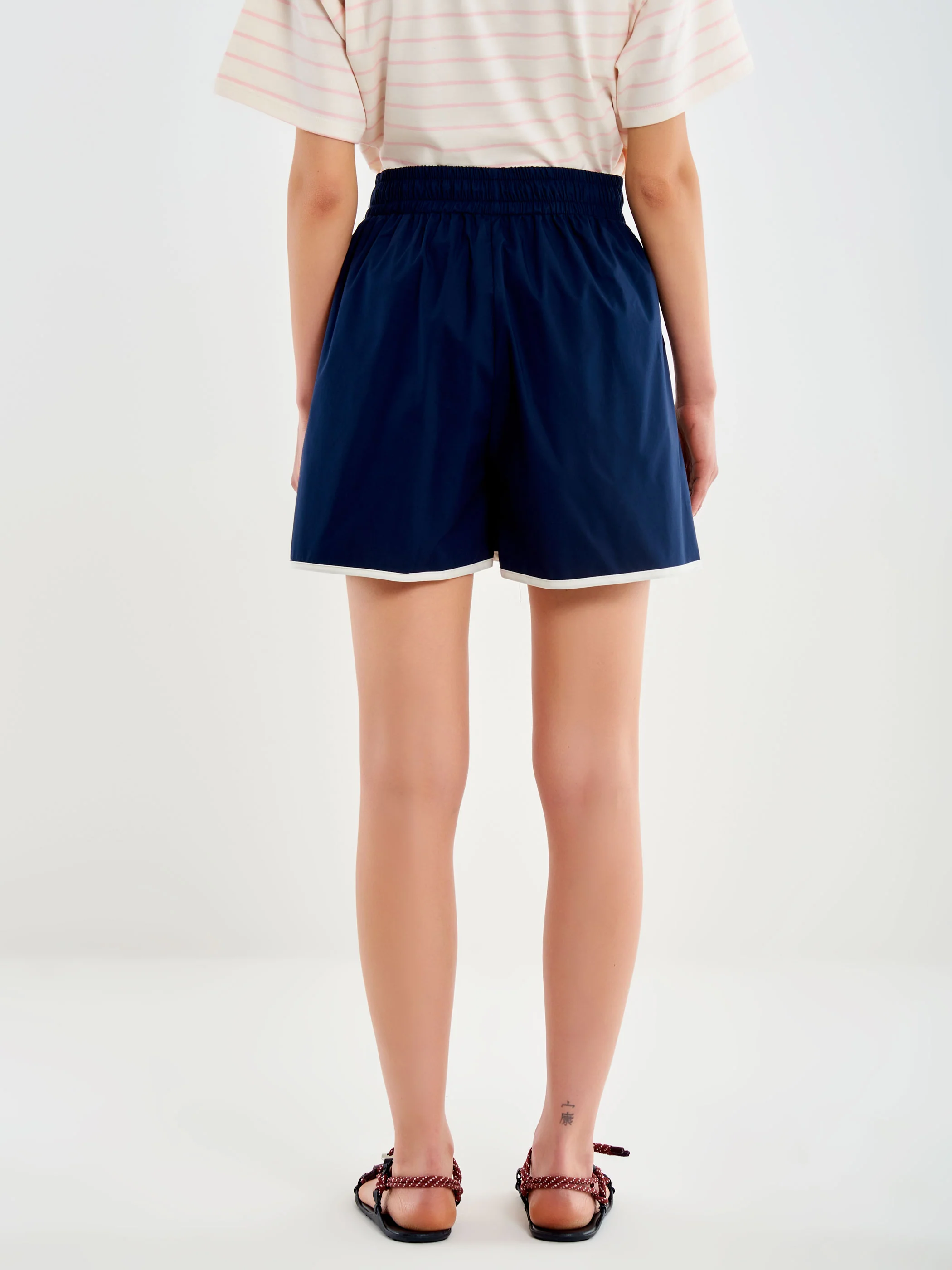 Shorts con Profilo Bianco - Image 3